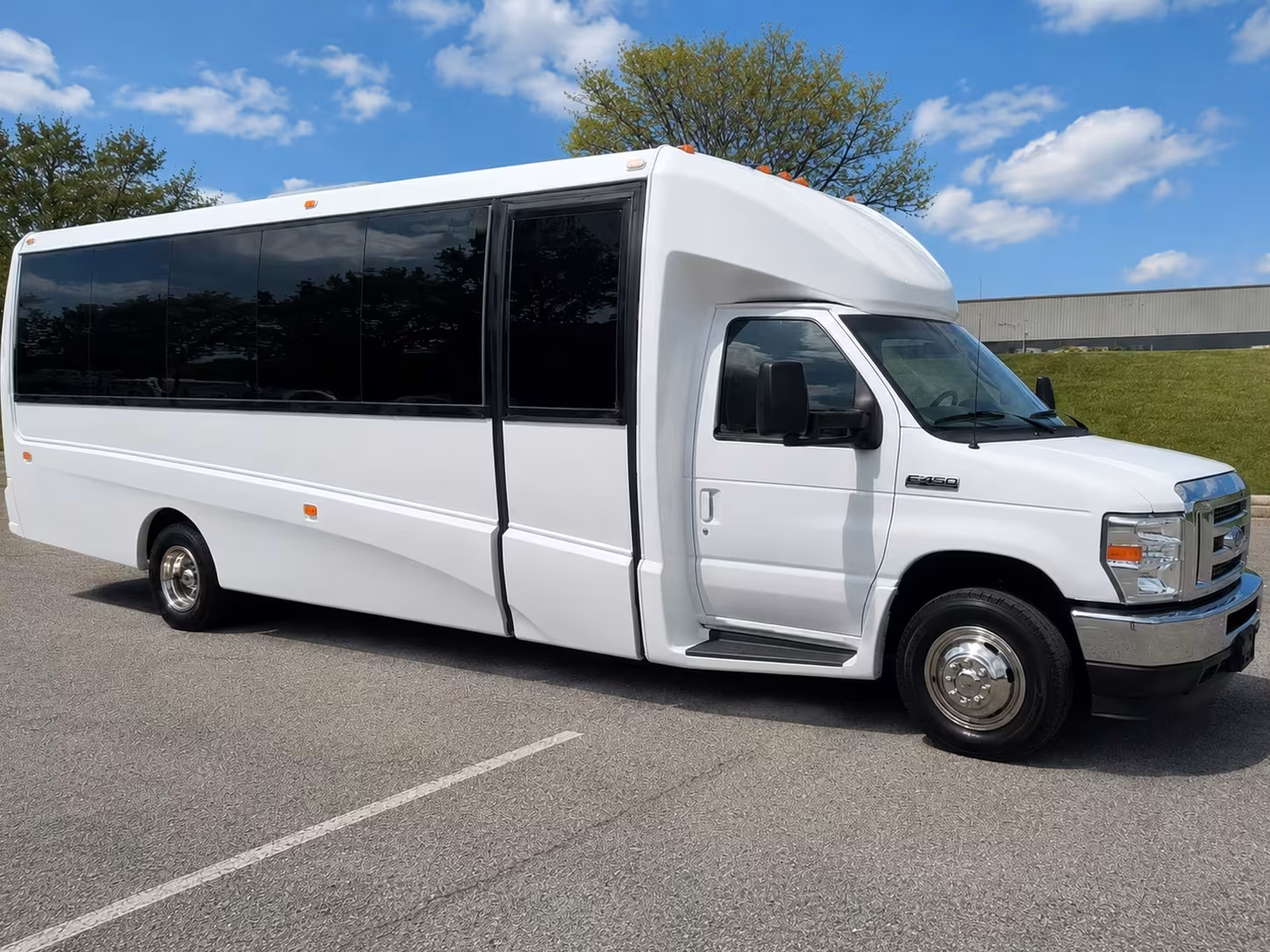 chino minibus rentals for the glass house and fox theater pomona